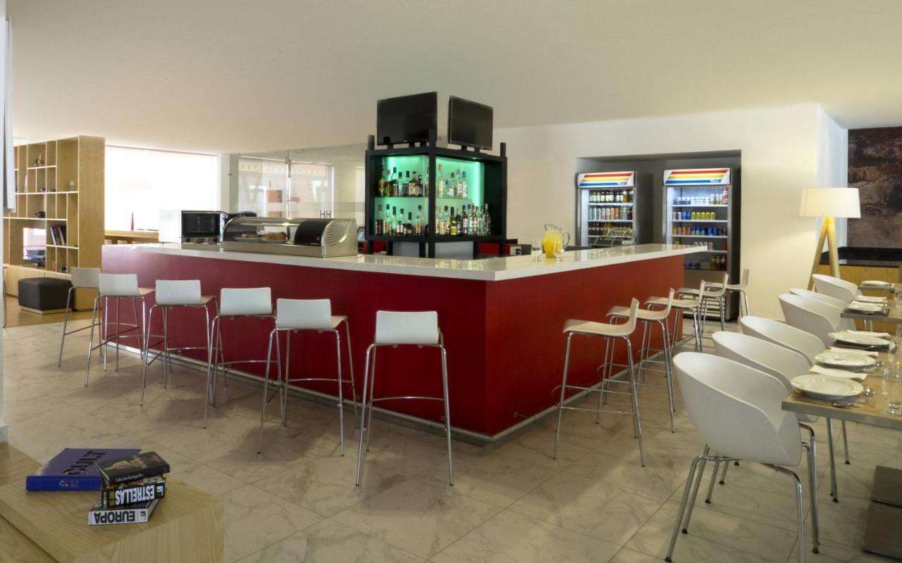 Fiesta Inn Леон Экстерьер фото