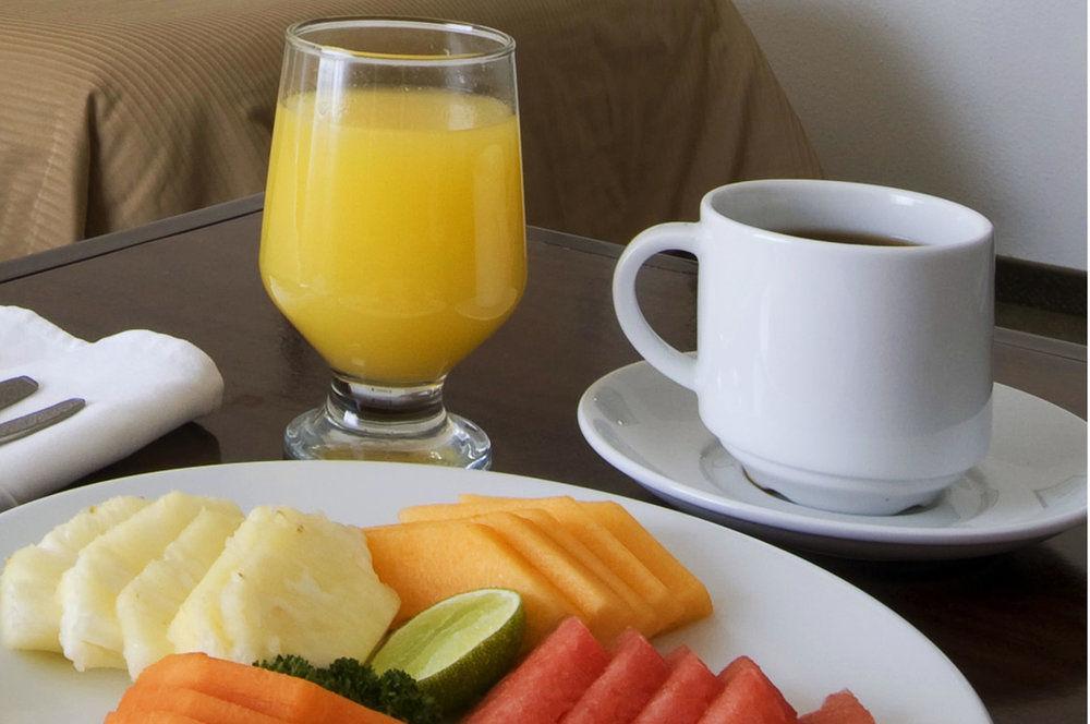 Fiesta Inn Леон Экстерьер фото